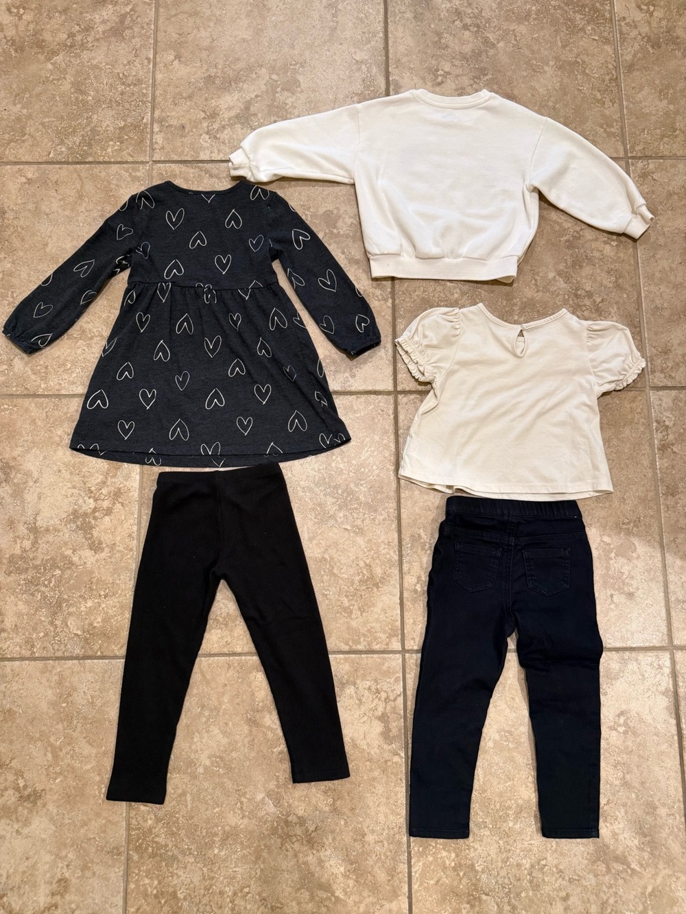 Girls 4T/4 Fall/Winter Bundle (Carter’s, Old Navy, Pekkle) - Picture 9 of 13